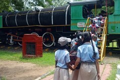 Train-tracks-and-happy-hearts-our-field-trip-joy